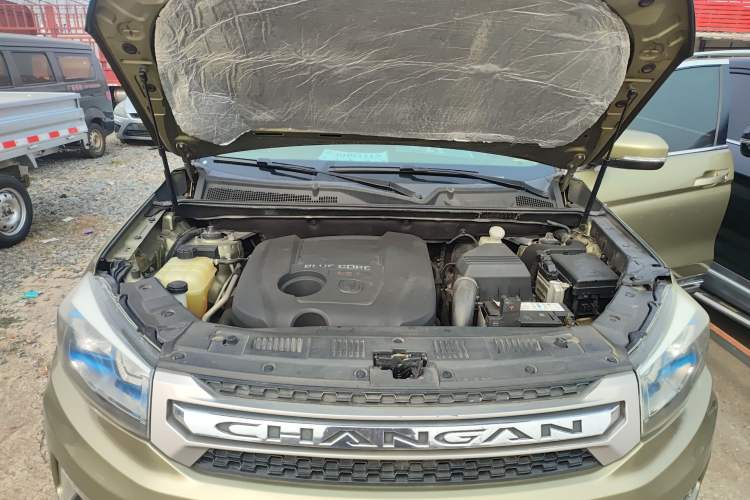 Used CHANGAN CS75 2014 1.8T Automatic Prestige Model China IV Standard Engine Bay