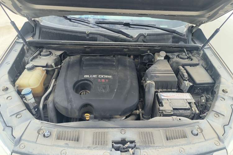 Used CHANGAN CS75 2014 1.8T Automatic Elite Model China IV Standard Engine Bay