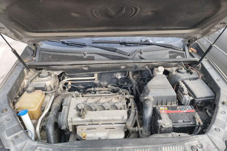 Used CHANGAN CS75 2014 1.8T Automatic Elite Version China V Standard Engine Bay