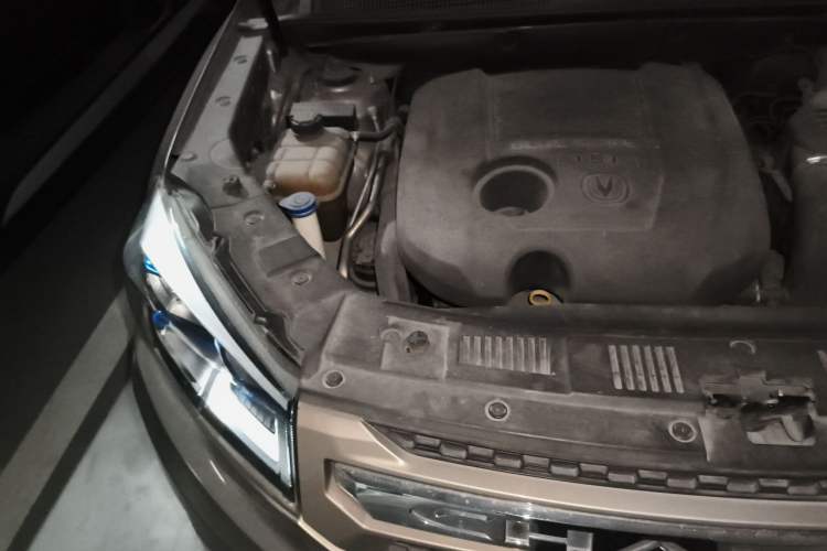 Used CHANGAN CS75 2014 1.8T Automatic Elite Model China IV Standard Engine Bay Right
