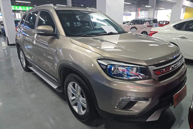 Used CHANGAN CS75 2014 2.0L Manual Luxury Version China IV Standard Exterior 1