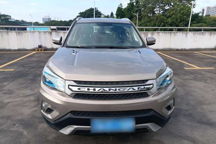 Used CHANGAN CS75 2014 2.0L Manual Luxury Version China IV Standard Front