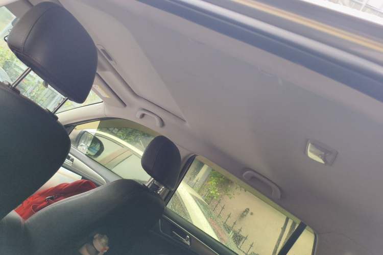Used CHANGAN CS75 2014 1.8T Automatic Prestige Model China IV Standard Headliner