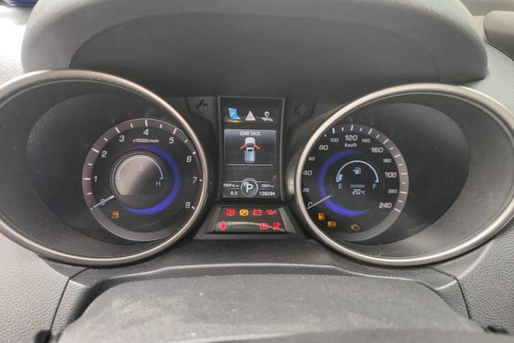Used CHANGAN CS75 2014 1.8T Automatic Elite Version China V Standard Instrument Cluster