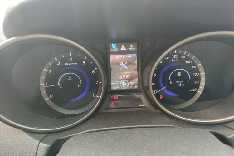 Used CHANGAN CS75 2014 1.8T Automatic Elite Version China V Standard Instrument Cluster