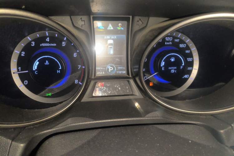 Used CHANGAN CS75 2014 1.8T Automatic Prestige Model China IV Standard Instrument Cluster