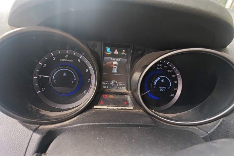Used CHANGAN CS75 2014 2.0L Manual Luxury Version China IV Standard Instrument Cluster