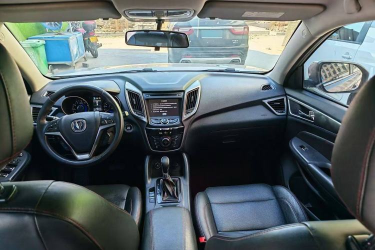 Used CHANGAN CS75 2014 1.8T Automatic Elite Model China IV Standard Interior 1