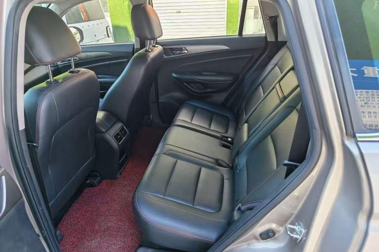 Used CHANGAN CS75 2014 1.8T Automatic Elite Model China IV Standard Interior 5