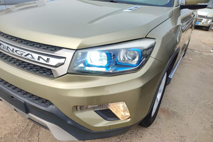 Used CHANGAN CS75 2014 1.8T Automatic Prestige Model China IV Standard Left Front Headlight