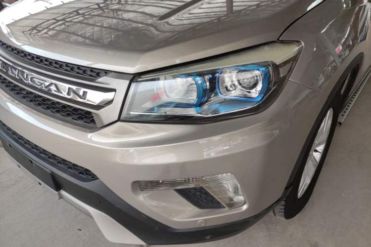 Used CHANGAN CS75 2014 1.8T Automatic Elite Model China IV Standard Left Front Headlight