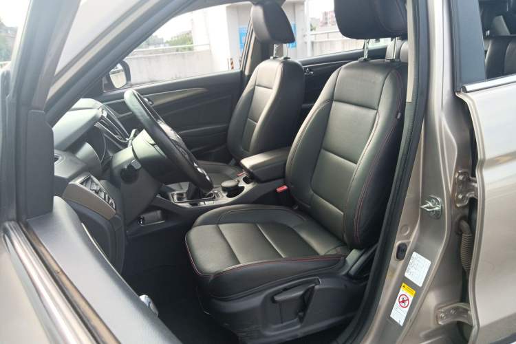 Used CHANGAN CS75 2014 2.0L Manual Luxury Version China IV Standard Left Front Seat