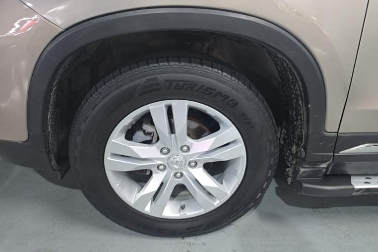 Used CHANGAN CS75 2014 2.0L Manual Luxury Version China IV Standard Left Front Wheel Hub