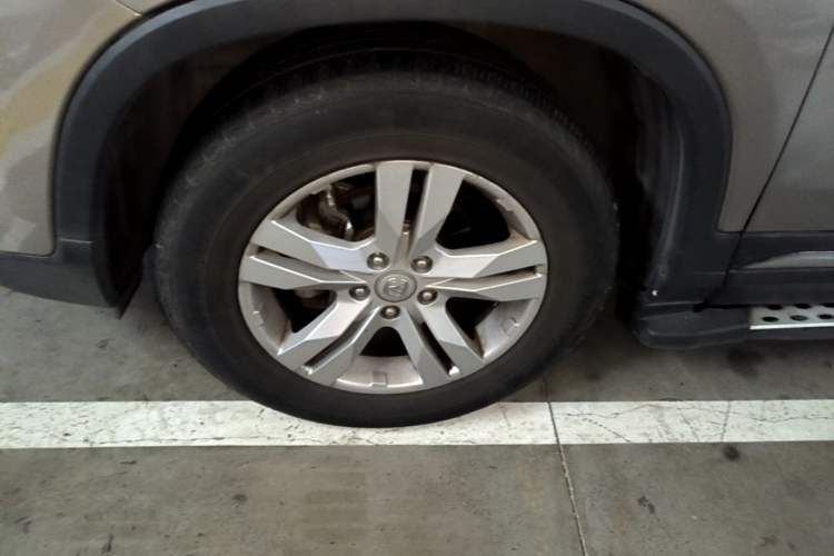 Used CHANGAN CS75 2014 1.8T Automatic Elite Model China IV Standard Left Front Wheel Hub