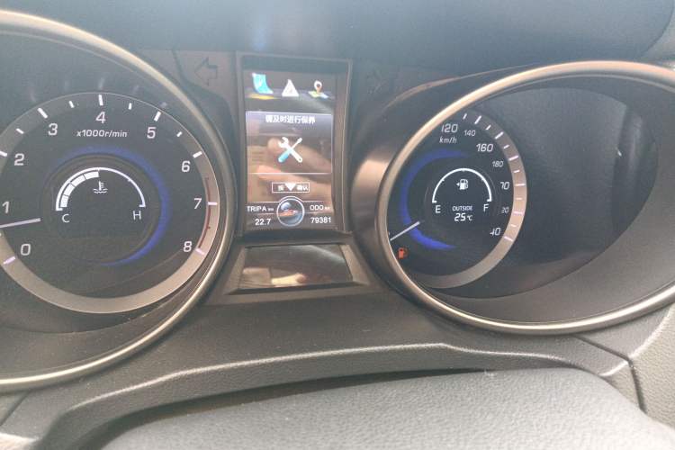 Used CHANGAN CS75 2014 2.0L Manual Luxury Version China IV Standard Odometer Close Up