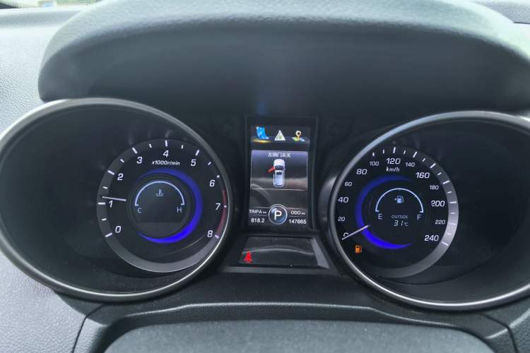 Used CHANGAN CS75 2014 1.8T Automatic Elite Model China IV Standard Odometer Close Up