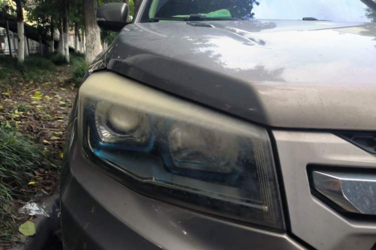 Used CHANGAN CS75 2014 1.8T Automatic Elite Model China IV Standard Right Front Headlight