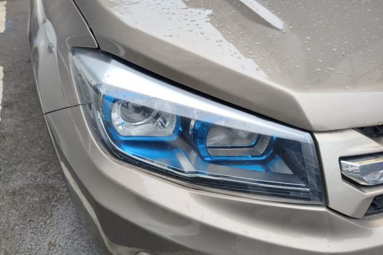 Used CHANGAN CS75 2014 1.8T Automatic Prestige Model China IV Standard Right Front Headlight