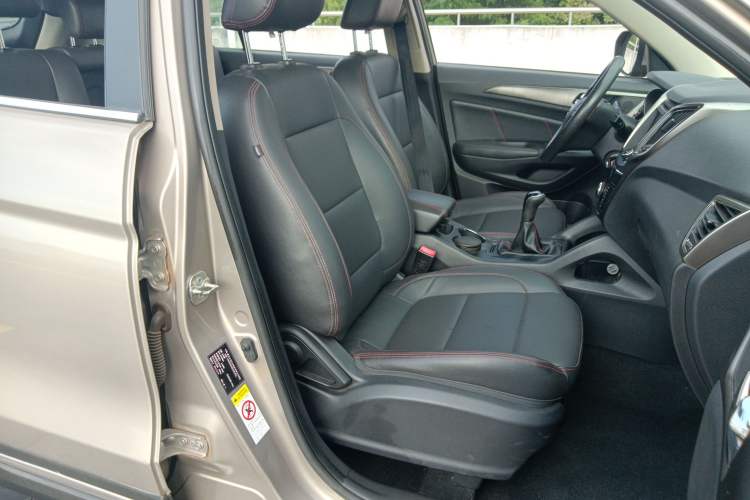 Used CHANGAN CS75 2014 2.0L Manual Luxury Version China IV Standard Right Front Seat