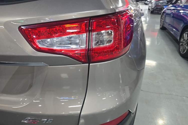 Used CHANGAN CS75 2014 2.0L Manual Luxury Version China IV Standard Right Rear Taillight