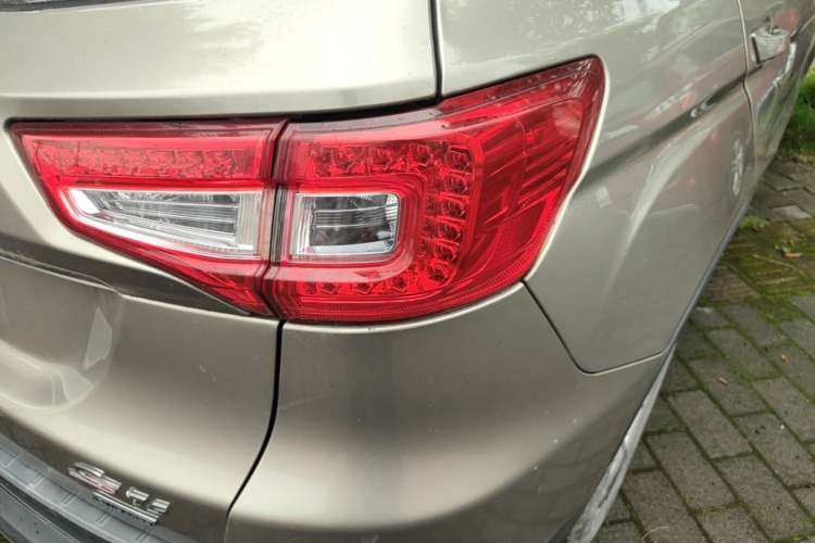 Used CHANGAN CS75 2014 1.8T Automatic Elite Version China V Standard Right Rear Taillight