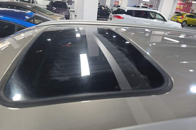 Used CHANGAN CS75 2014 2.0L Manual Luxury Version China IV Standard Roof