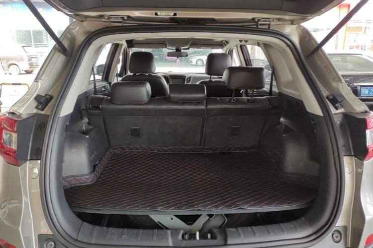 Used CHANGAN CS75 2014 1.8T Automatic Elite Model China IV Standard Trunk