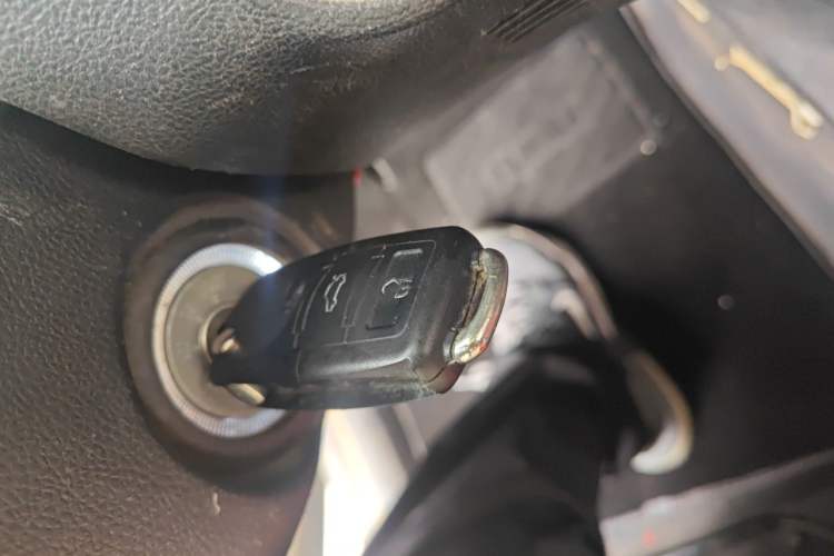 Used CHANGAN CS75 2014 2.0L Manual Luxury Version China IV Standard Vehicle Key