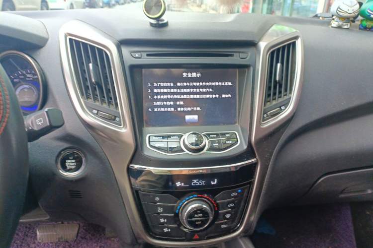 Used CHANGAN CS75 2014 1.8T Automatic Elite Version China V Standard Audio And AC Panel