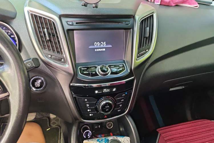 Used CHANGAN CS75 2014 1.8T Automatic Elite Model China IV Standard Audio And AC Panel