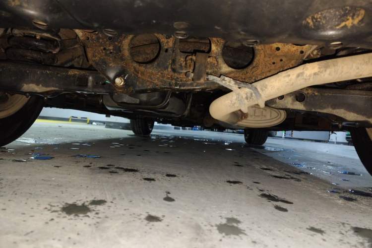 Used CHANGAN CS75 2014 2.0L Manual Luxury Version China IV Standard Chassis Rear