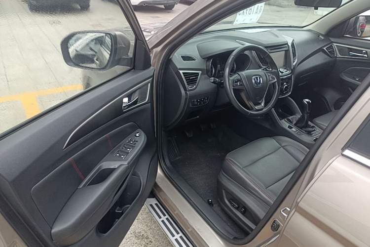 Used CHANGAN CS75 2014 2.0L Manual Leading Model China V Standard Driver Seat