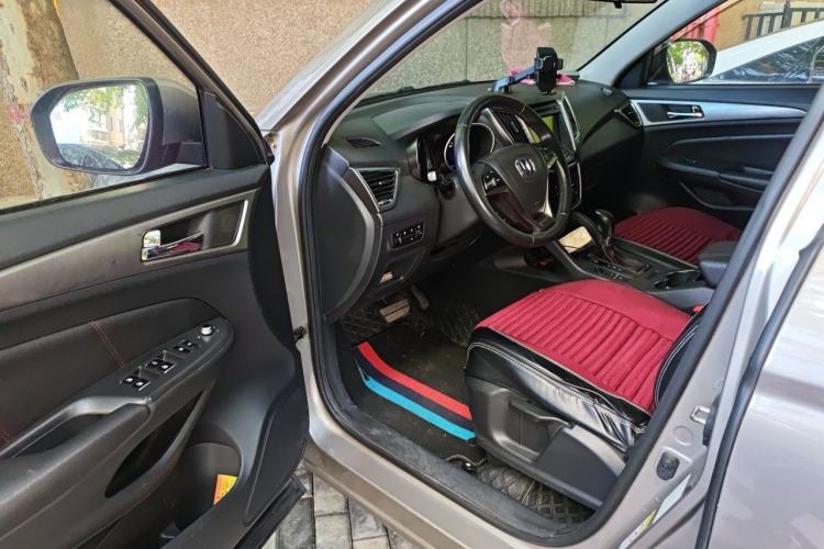 Used CHANGAN CS75 2014 1.8T Automatic Elite Model China IV Standard Driver Seat