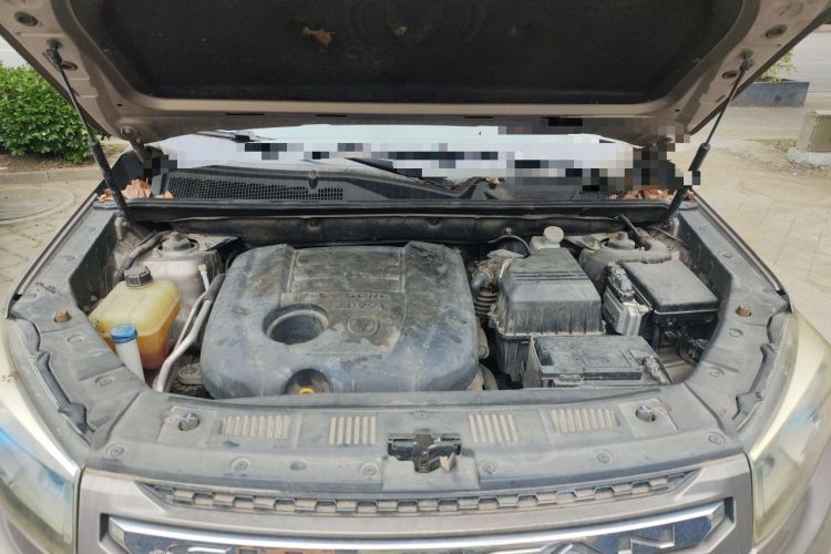 Used CHANGAN CS75 2014 2.0L Manual Luxury Version China IV Standard Engine Bay