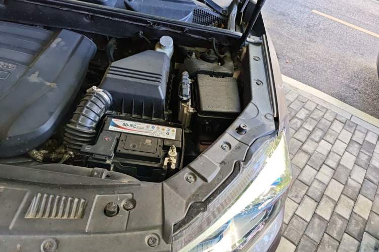 Used CHANGAN CS75 2014 1.8T Automatic Elite Model China IV Standard Engine Bay Left