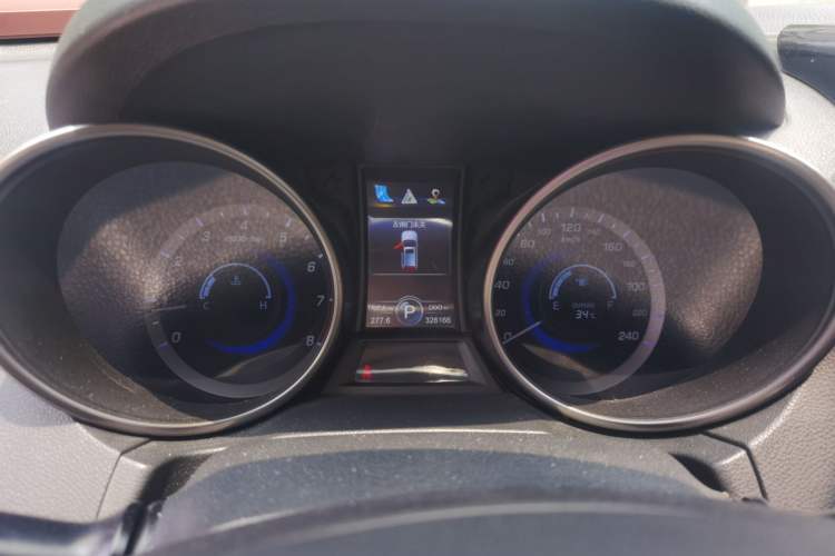 Used CHANGAN CS75 2014 1.8T Automatic Elite Model China IV Standard Instrument Cluster