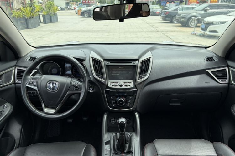 Used CHANGAN CS75 2014 2.0L Manual Leading Model China V Standard Interior 4