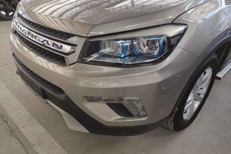 Used CHANGAN CS75 2014 1.8T Automatic Elite Model China IV Standard Left Front Headlight