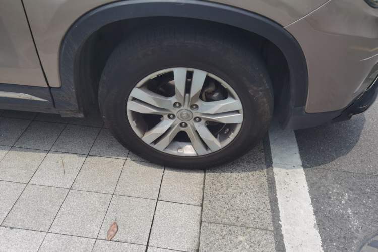 Used CHANGAN CS75 2014 1.8T Automatic Elite Model China IV Standard Right Front Wheel Hub