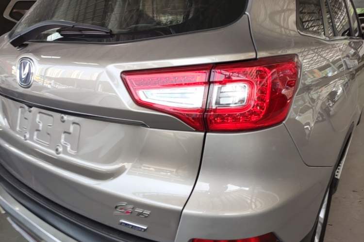 Used CHANGAN CS75 2014 1.8T Automatic Elite Model China IV Standard Right Rear Taillight