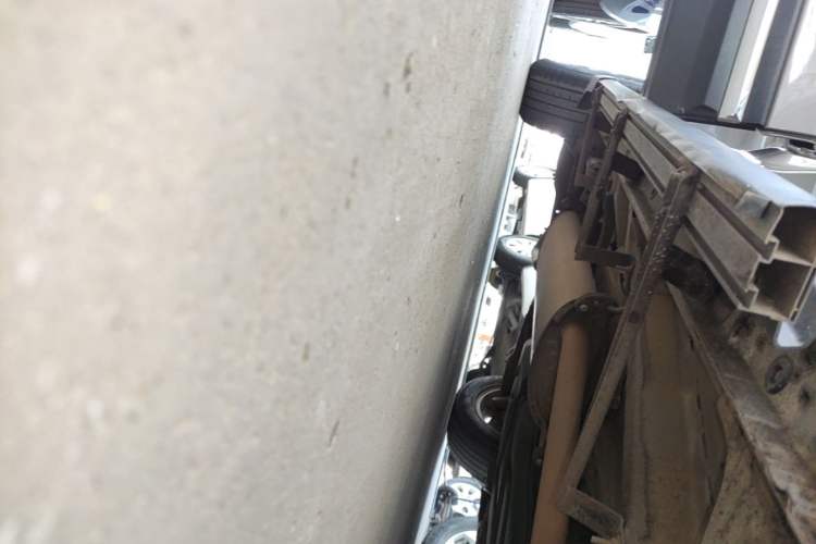 Used CHANGAN CS75 2014 1.8T Automatic Elite Model China IV Standard Right Side Sill