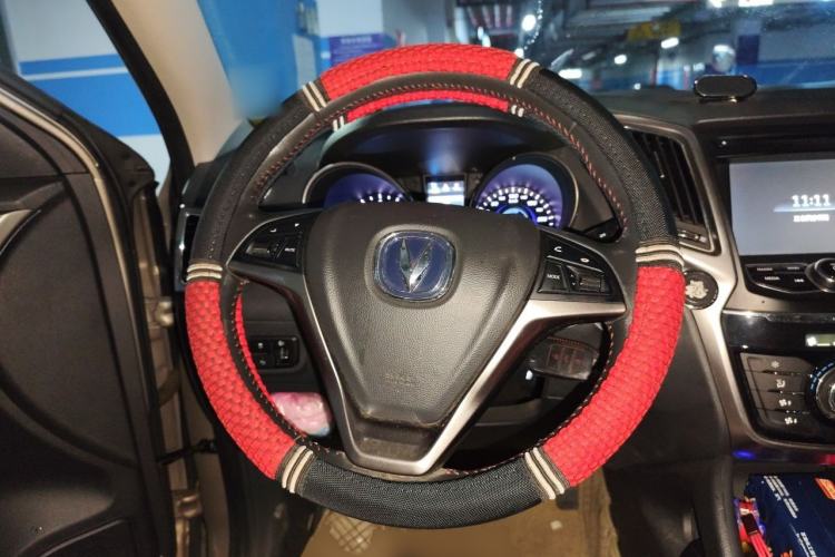 Used CHANGAN CS75 2014 2.0L Manual Luxury Version China IV Standard Steering Wheel