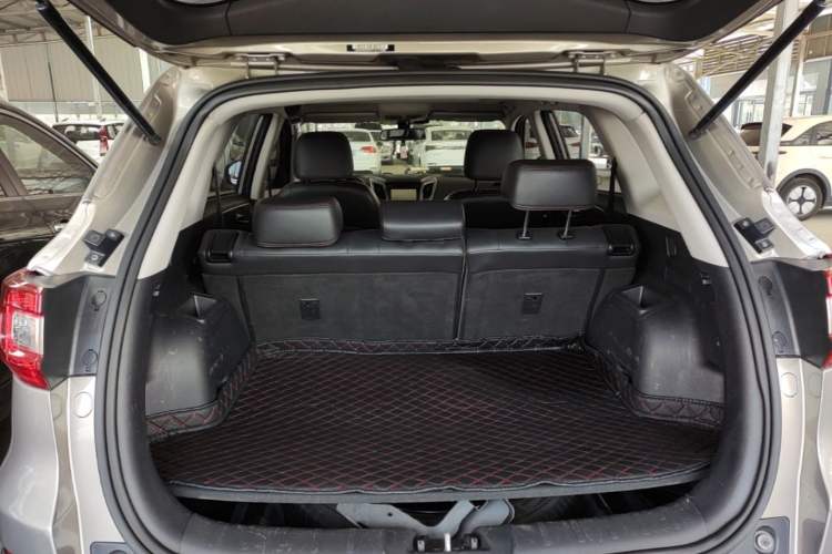 Used CHANGAN CS75 2014 1.8T Automatic Elite Model China IV Standard Trunk