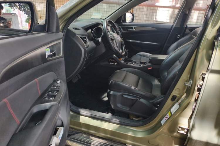 Used CHANGAN CS75 2014 1.8T Automatic Elite Model China IV Standard Driver Seat