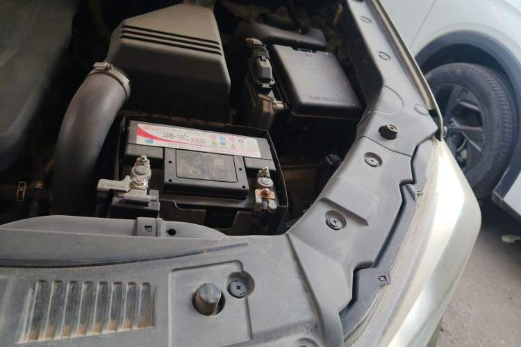 Used CHANGAN CS75 2014 1.8T Automatic Elite Model China IV Standard Engine Bay Left