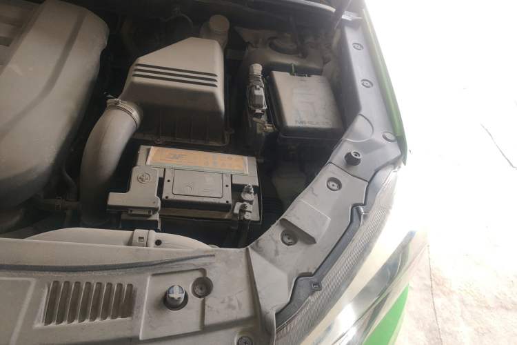 Used CHANGAN CS75 2014 1.8T Automatic Prestige Model China V Standard Engine Bay Left