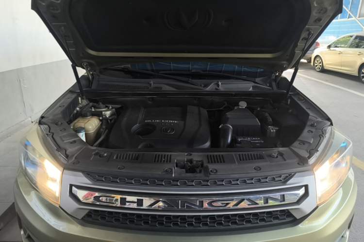 Used CHANGAN CS75 2014 1.8T Automatic Prestige Model China IV Standard Engine Bay