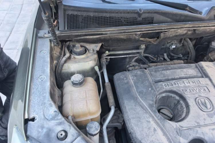 Used CHANGAN CS75 2014 2.0L Manual Luxury Version China V Standard Engine Bay Right