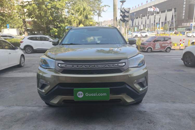 Used CHANGAN CS75 2014 2.0L Manual Luxury Version China IV Standard Exterior 1