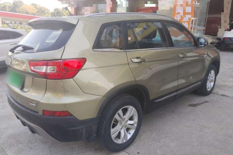 Used CHANGAN CS75 2014 2.0L Manual Luxury Version China IV Standard Exterior 3